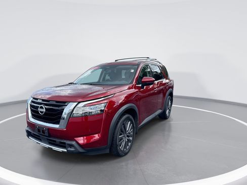 Used 2024 Nissan Pathfinder SL w/ SL Premium Package FWD image 8