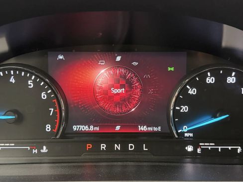 Used 2021 Ford Explorer XLT AWD/4WD image 12
