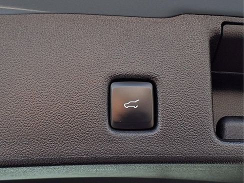Certified 2025 Ford Escape ST-Line Select w/ Tech Pack #1 AWD/4WD image 6