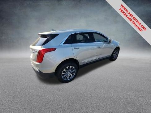 Used 2017 Cadillac XT5 Luxury w/ Driver Awareness Package image 16