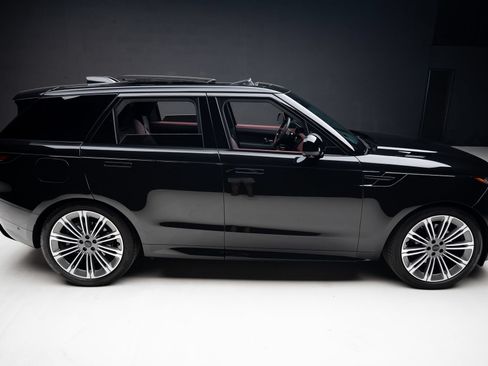 Used 2026 Land Rover Range Rover Sport Dynamic SE AWD/4WD image 34