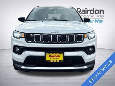 Used 2024 Jeep Compass Limited AWD/4WD image 2