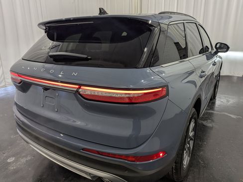 Used 2026 Lincoln Corsair Premiere image 7