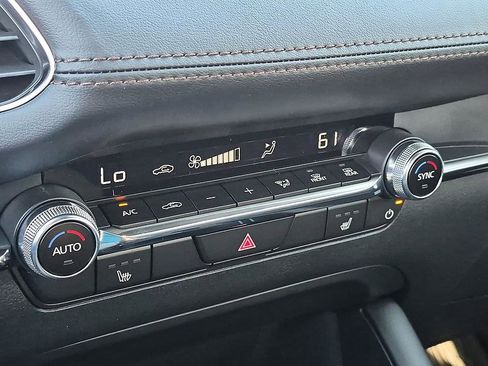 New 2026 MAZDA MAZDA3 2.5 S Hatchback w/ Premium Pkg FWD image 25