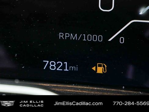 Used 2025 Cadillac Escalade Luxury image 12