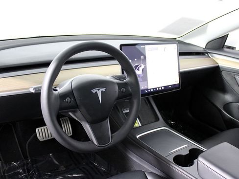 Used 2023 Tesla Model 3 Performance image 7