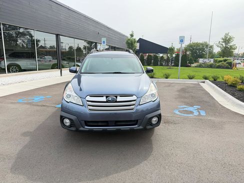 Used 2014 Subaru Outback 2.5i Premium w/ Moonroof Package AWD/4WD image 2