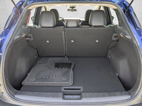 Certified 2025 Nissan Kicks SR image 6