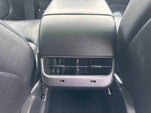Used 2019 Tesla Model 3 Long Range image 16