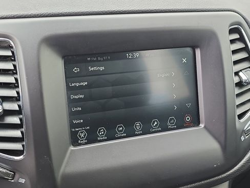 Used 2018 Jeep Compass Sport w/ Tech Group image 23