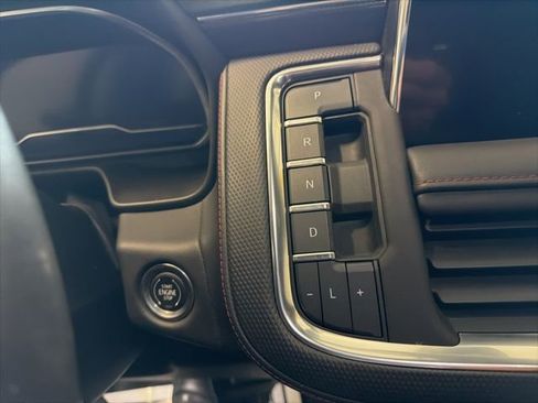 Used 2022 Chevrolet Suburban RST w/ Luxury Package AWD/4WD image 27