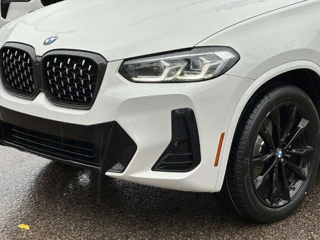 Certified 2024 BMW X4 xDrive30i w/ Premium Package AWD/4WD image 13