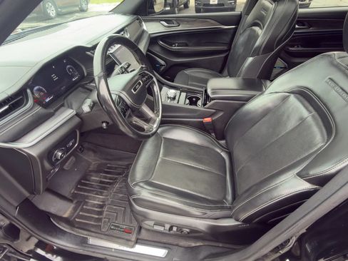 Used 2021 Jeep Grand Cherokee L Overland AWD/4WD image 7