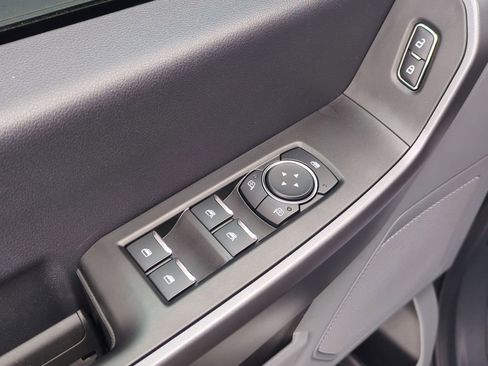 Used 2025 Ford F250 XLT image 13