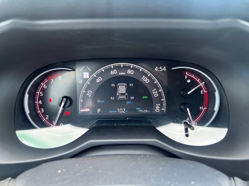 Used 2024 Toyota RAV4 XLE AWD/4WD image 3