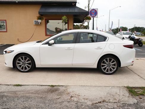 Used 2019 MAZDA MAZDA3 Sedan FWD image 8