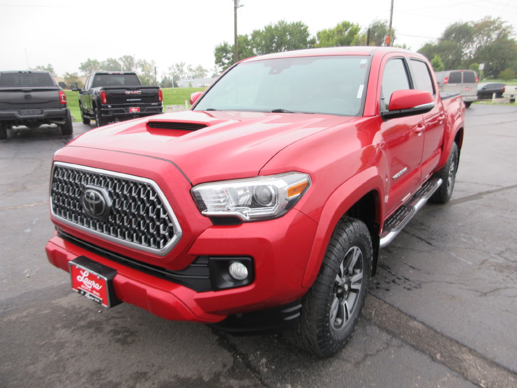 Used 2018 Toyota Tacoma TRD Sport AWD/4WD image 13