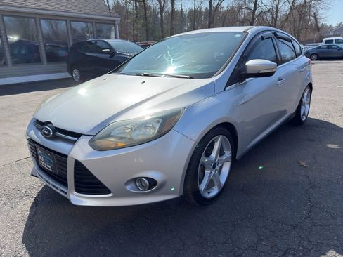 Used 2014 Ford Focus Titanium FWD image 3