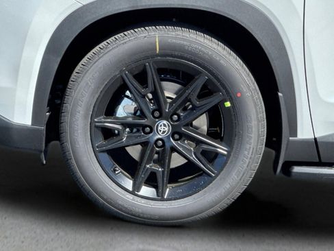 New 2026 Toyota Grand Highlander AWD Hybrid image 28