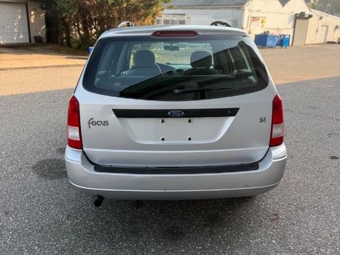 Used 2001 Ford Focus SE image 5