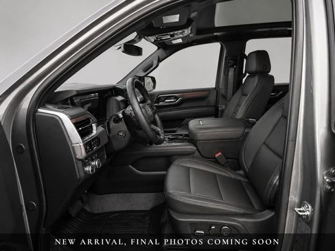 Used 2026 GMC Yukon Denali w/ Sun & Power Step Package AWD/4WD image 5