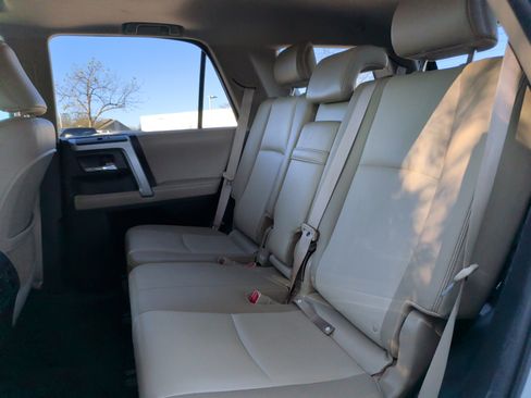 Used 2017 Toyota 4Runner SR5 Premium image 36