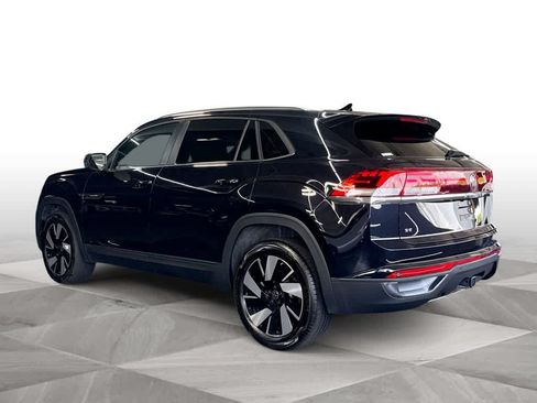 Used 2026 Volkswagen Atlas Cross Sport SE FWD image 6