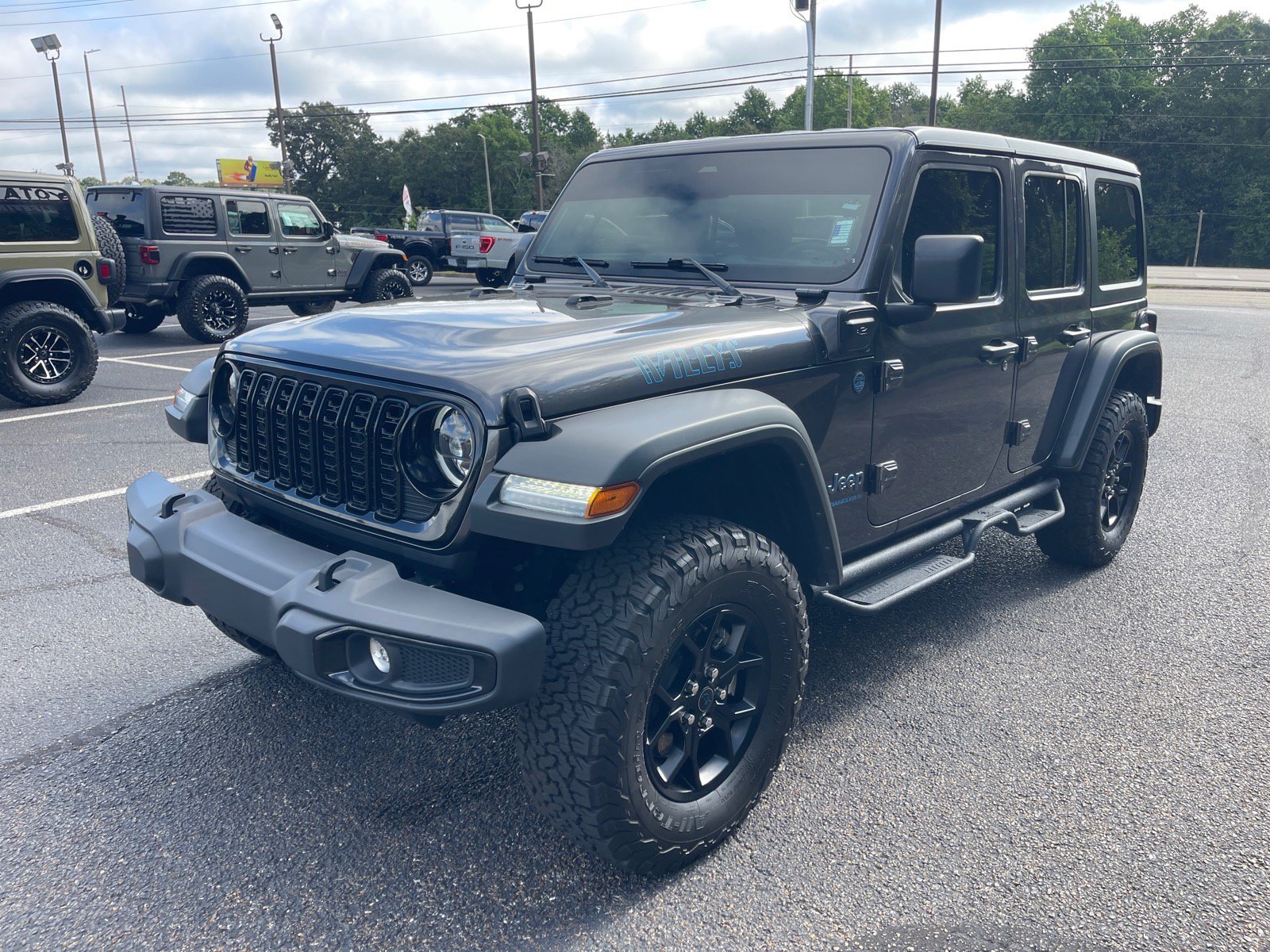 Used 2025 Jeep Wrangler Unlimited Sport S 4xe AWD/4WD image 3
