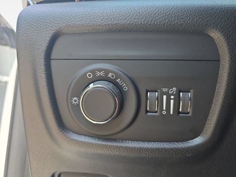 Certified 2023 Jeep Grand Cherokee Altitude AWD/4WD image 28