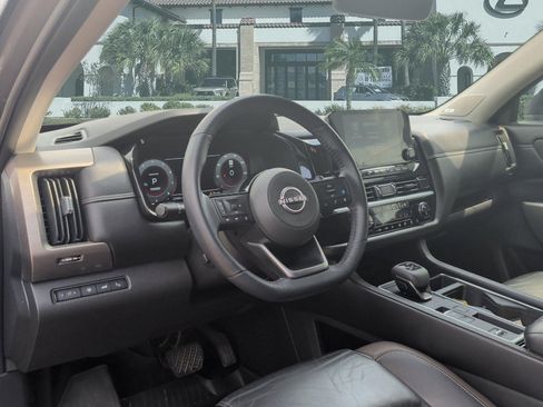 Used 2024 Nissan Pathfinder Platinum w/ Cargo Package FWD image 12