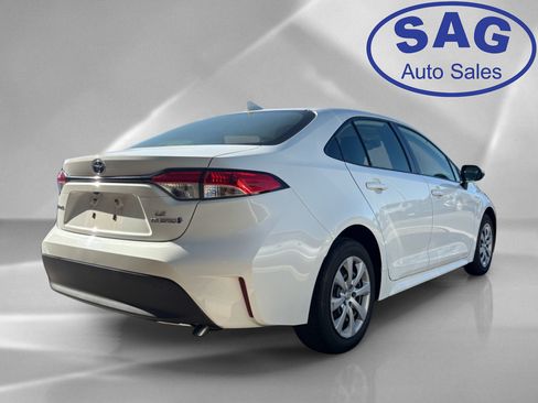 Used 2023 Toyota Corolla LE FWD image 3