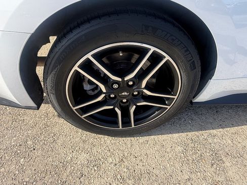 Used 2021 Ford Mustang GT Premium RWD image 11