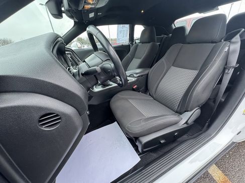 Used 2019 Dodge Challenger SXT image 14
