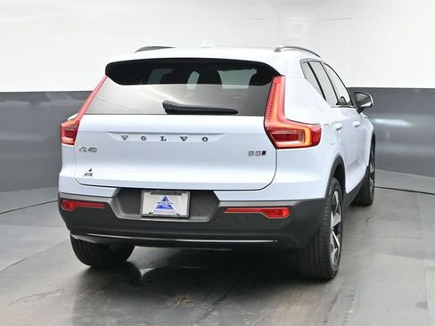 Used 2024 Volvo XC40 B5 Plus w/ Climate Package AWD/4WD image 8
