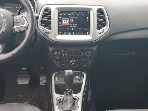Used 2021 Jeep Compass Latitude w/ Sun and Sound Group FWD image 15