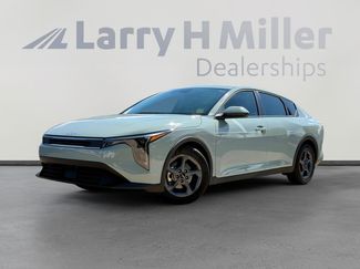 Used 2025 Kia K4 LXS image 1