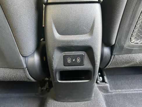 Used 2026 Hyundai Venue SEL FWD image 27