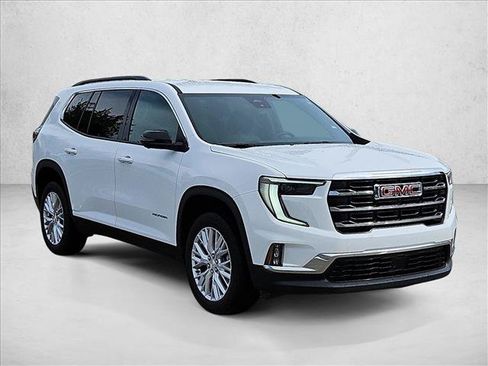 Used 2026 GMC Acadia Elevation w/ Elevation Premium Package FWD image 3