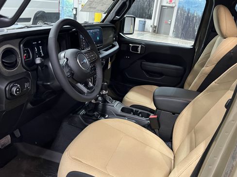 New 2026 Jeep Gladiator Willys AWD/4WD image 11