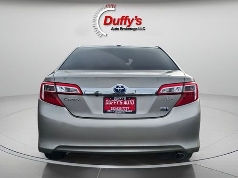 Used 2014 Toyota Camry XLE w/ Leather Package image 16