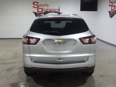 Used 2017 Chevrolet Traverse Premier image 3