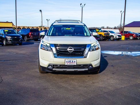 Used 2023 Nissan Pathfinder Platinum w/ Lighting Package (N93) image 2