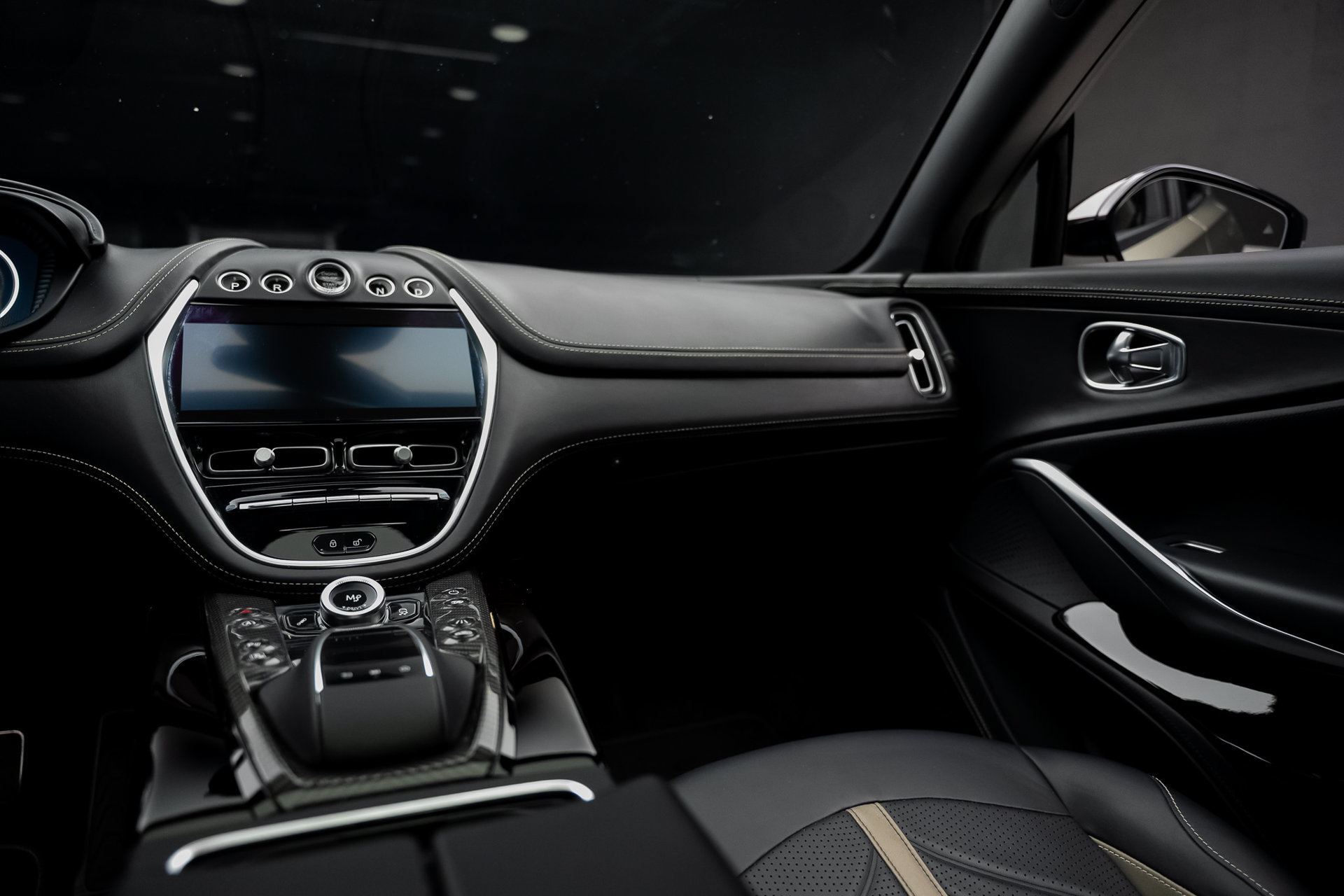 Used 2023 Aston Martin DBX 707 AWD/4WD image 41