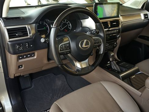 Used 2022 Lexus GX 460 Premium w/ Premium Plus Package AWD/4WD image 2