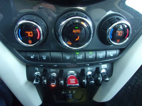 Used 2018 MINI Cooper Countryman ALL4 AWD/4WD image 19