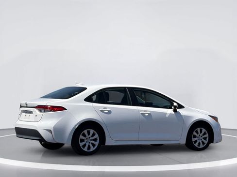 Used 2024 Toyota Corolla LE FWD image 4