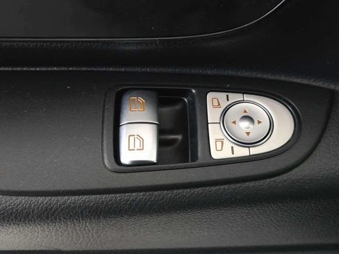 Used 2020 Mercedes-Benz Metris image 38