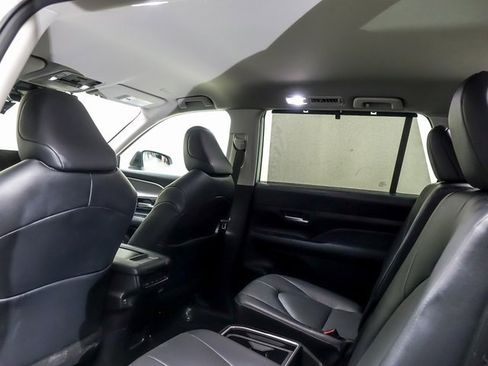 Certified 2026 Toyota Grand Highlander XLE image 11