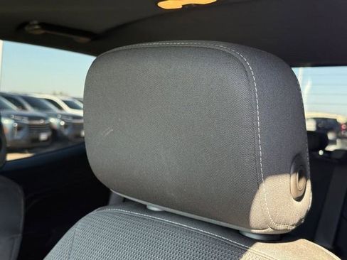 Used 2024 GMC Canyon Elevation w/ Convenience Package image 21