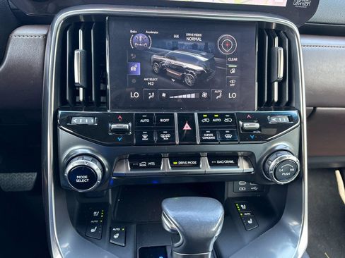 Used 2023 Lexus LX 600 4WD w/ Appearance Package image 29